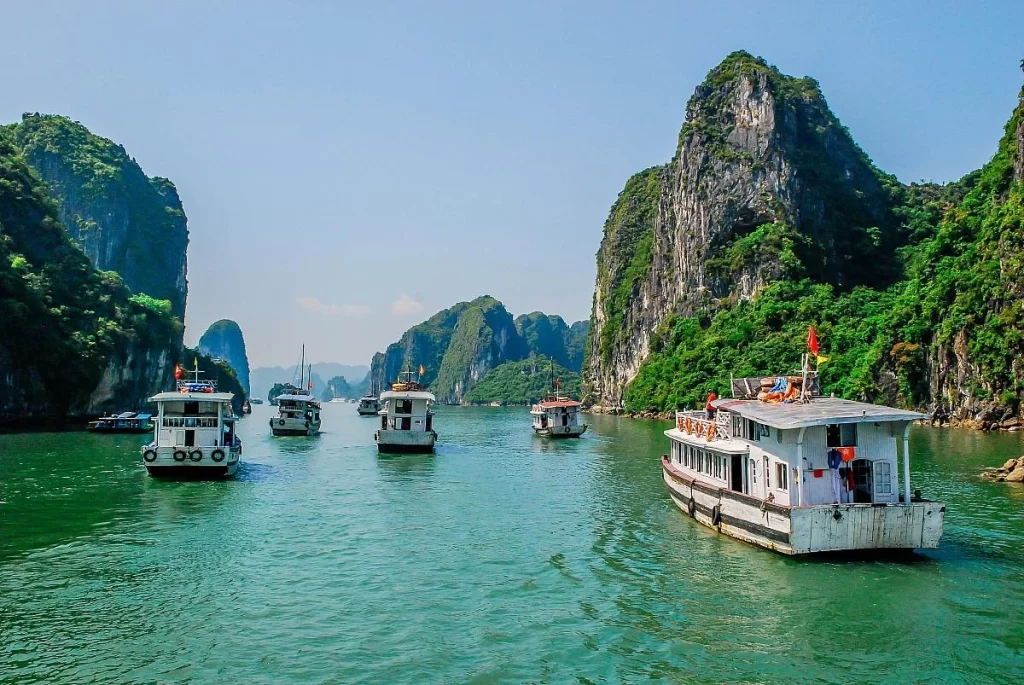 Ha long quang ninh jpeg 9862 1 1398 8445 1658113194 1024x685